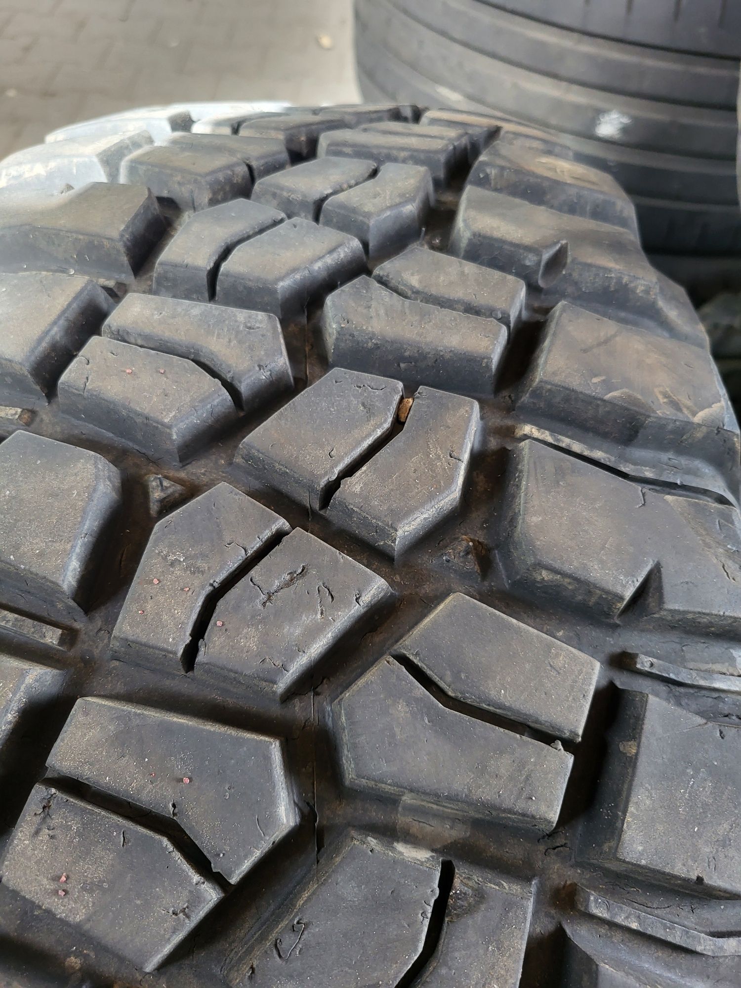 285 75 R 16 BF Goodrich 285/75R16