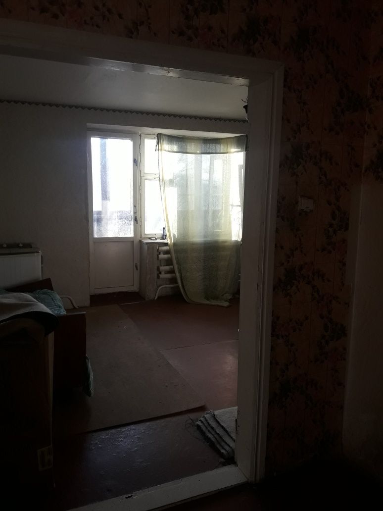 Продаж 3-х кім. кв. в  Слободі, центр  к-б "Сафарі"