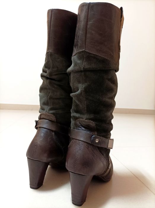 Botas em pele genuína marca Seaside (Tam. 38)