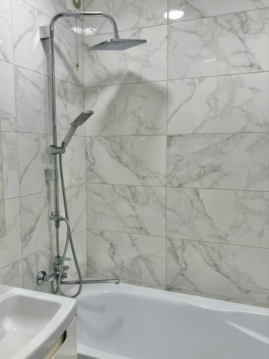 Продам КРУТЕЗНУ 2-кімнатну квартиру