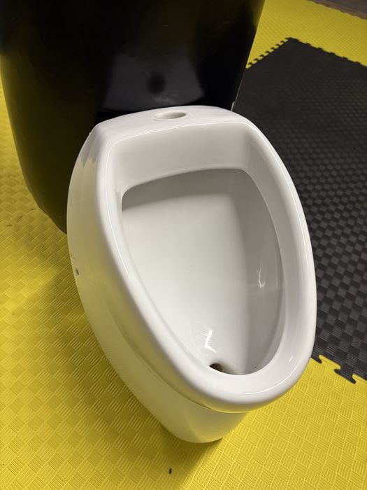 Pisuar z demontażu