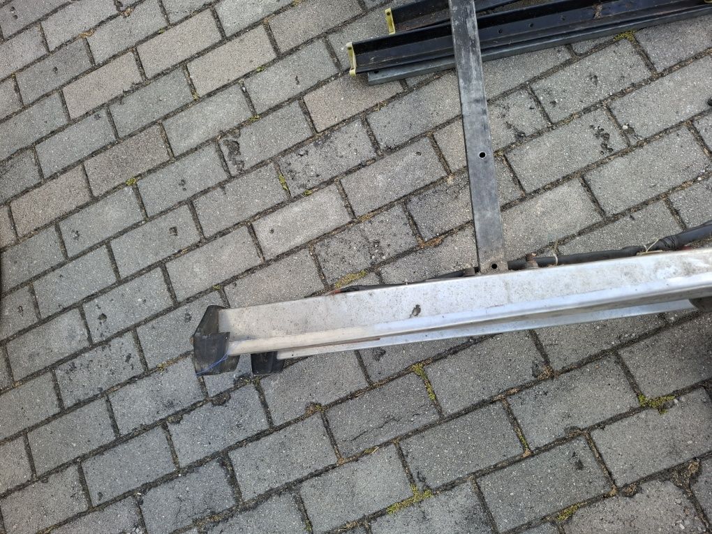 Sprzedam bagażnik do kampera – na rowery i motocykl