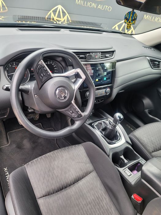 Продажа власного  Nissan X- Trail кінець 19 року. 
https