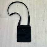 Prada Nylon Shoulder Bag Torba Na Ramie Czarna Męska