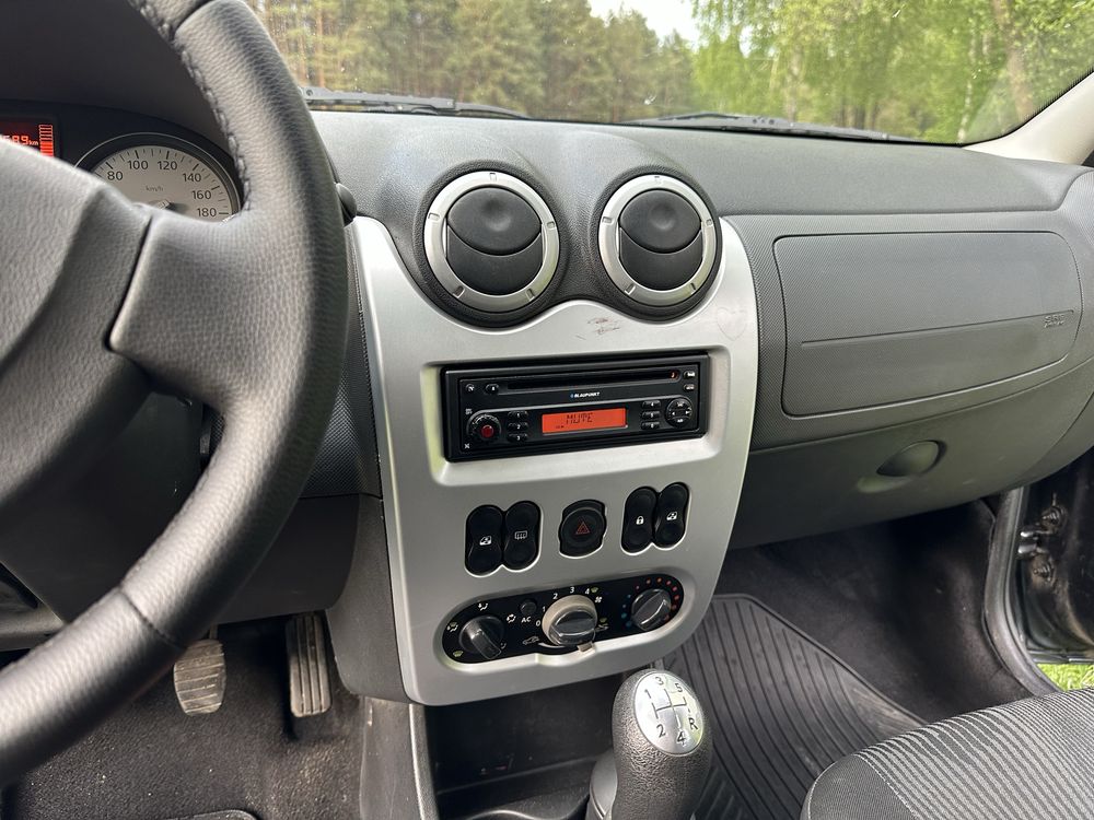 Продам автомобиль Dacia Logan MCV 2009