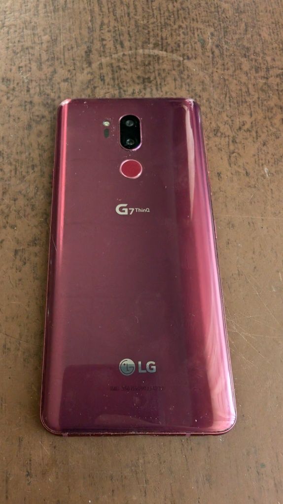 Продаю lg g7 в хорошем состоянии