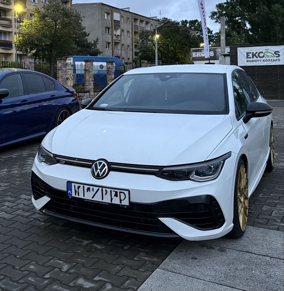 VW Golf 8r  320hp BEZ BIK I KRD