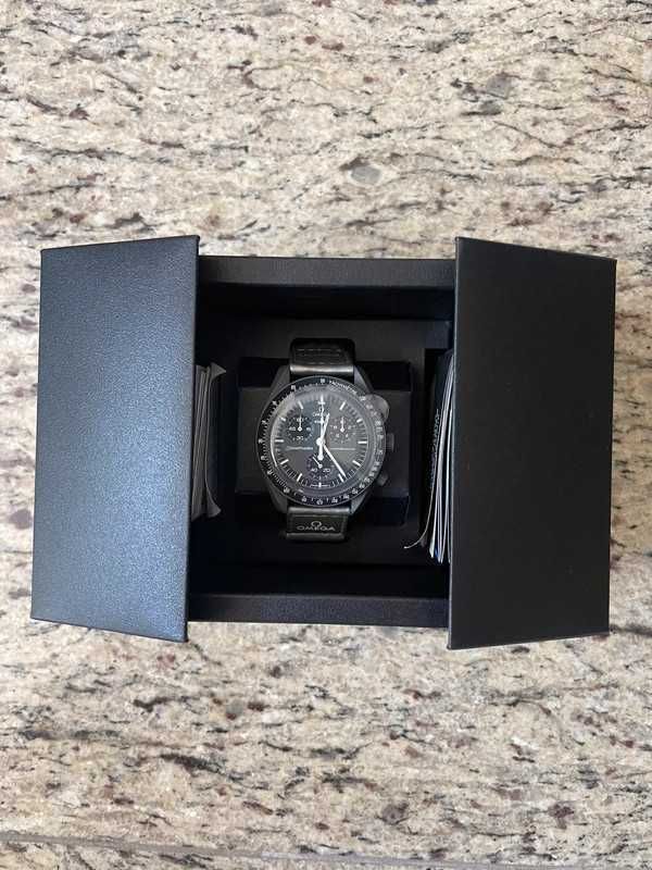 Swatch x Omega Bioceramic Moonswatch Mission to the Moon SO33M100