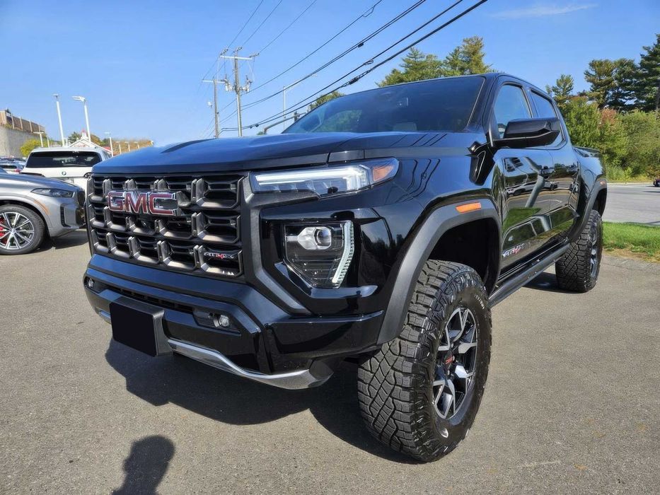 GMC Canyon AT4X Crew Cab      2024