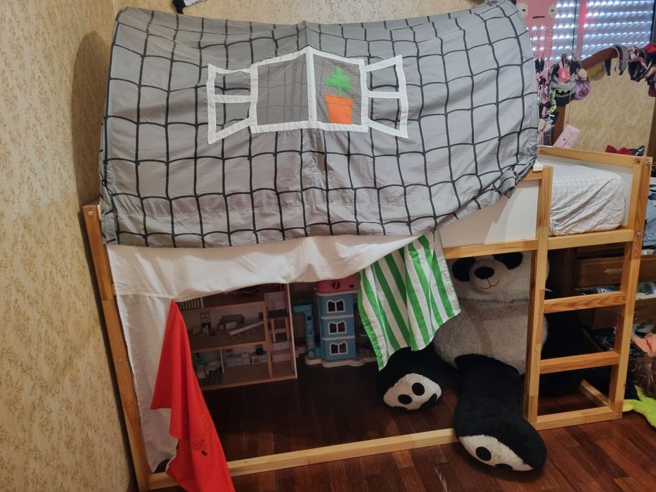 Cama de criança como nova