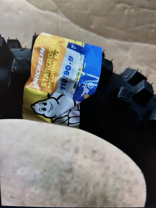 Opona Michelin 110 90 - 19