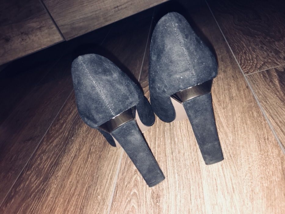 Buty na obcasie rozmiar 37