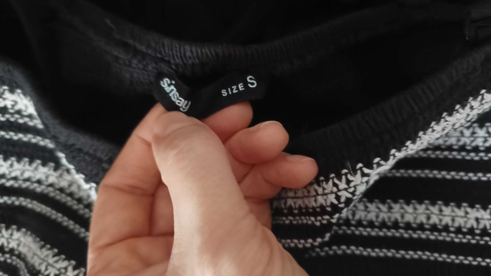 Długa czarna sukienka z białym wzorem - 100% bawełna