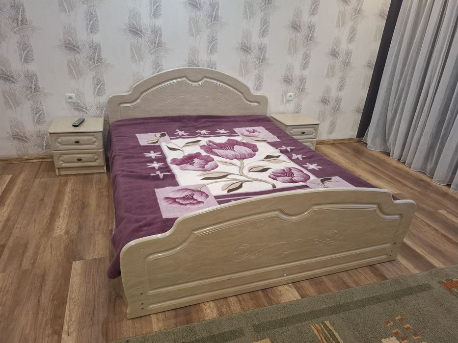 Продам спальню в хорошому стані