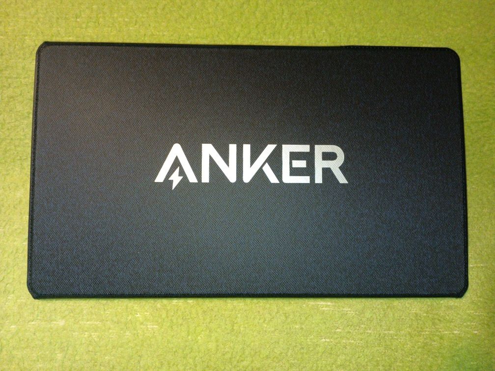 Продам сонячну панель Anker PowerSolar 24W 3-Port USB Solar Battery Ch