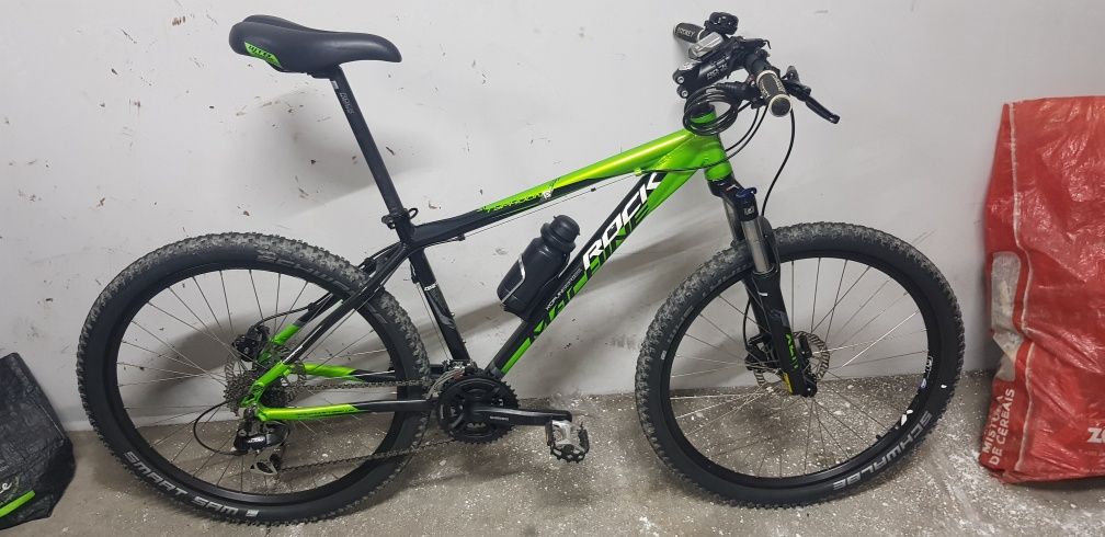 Bicicleta Rock Machine/Shimano roda 26