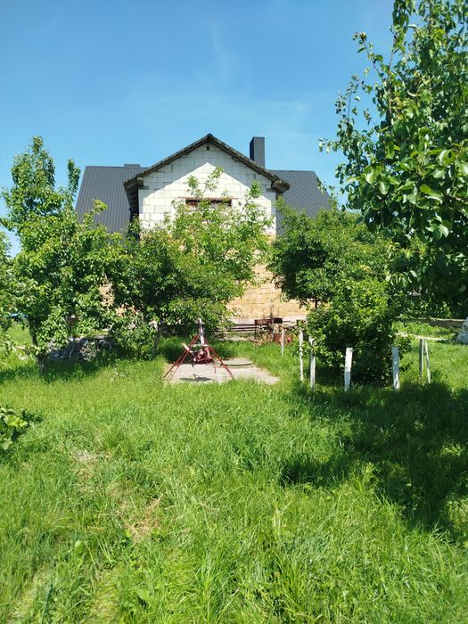 Продам 2 будинки..25 соток!!!