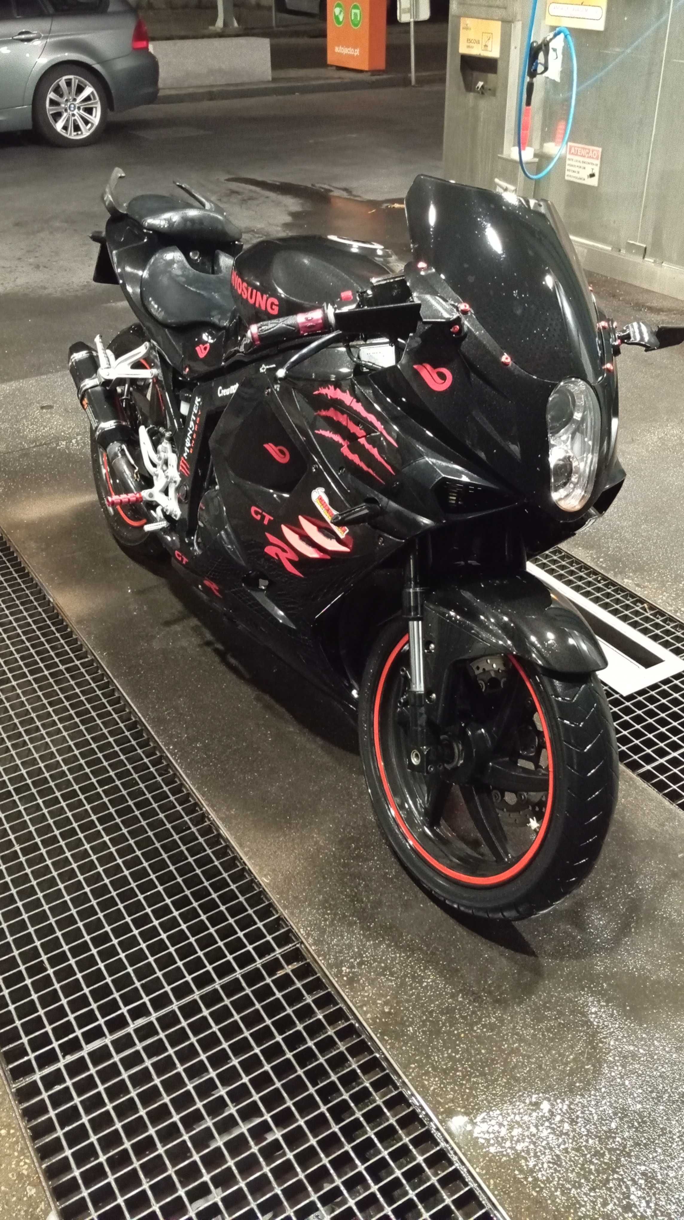 Vendo mota Hyosung 125 gtr