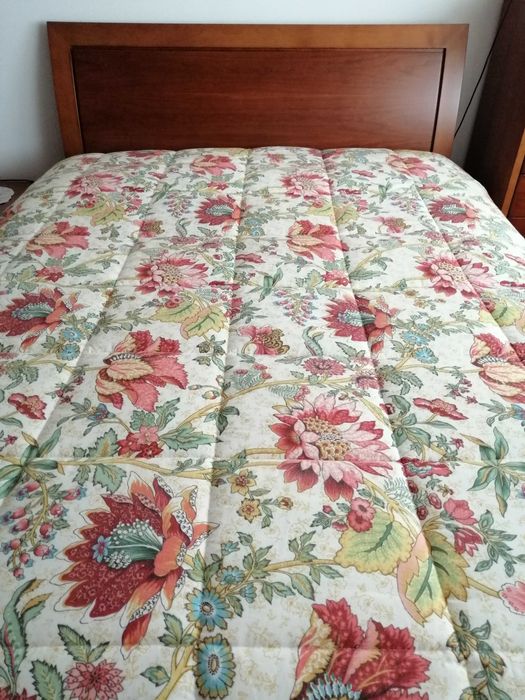Colcha/Edredon 2,40x2,35 (2 faces) para cama de casal por 35,00€