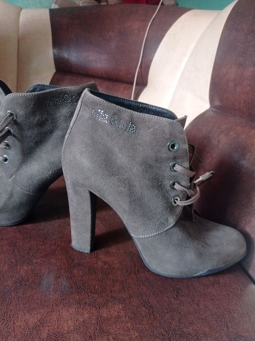 Жіночі замшеві  ботиночки
