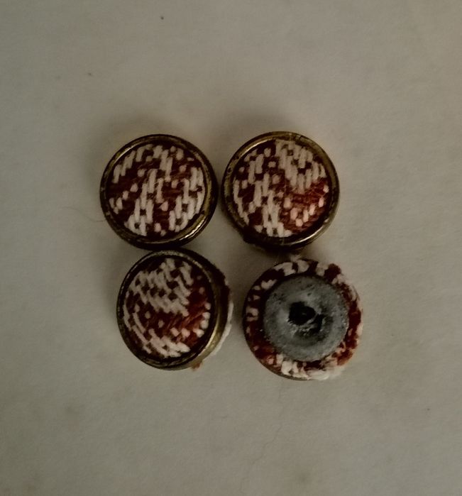 Botões muito antigos