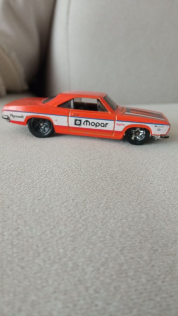 Hot Wheels '68 Plymouth Barracuda Formula S