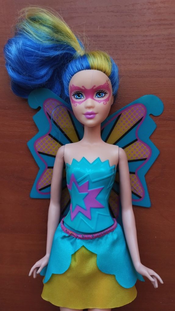 Barbie Superbohaterka Motyla Bliźniaczka