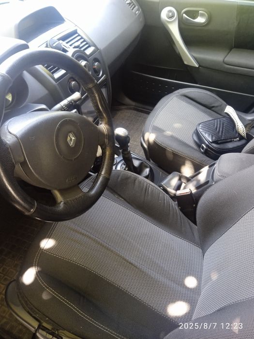 Renault Megane .