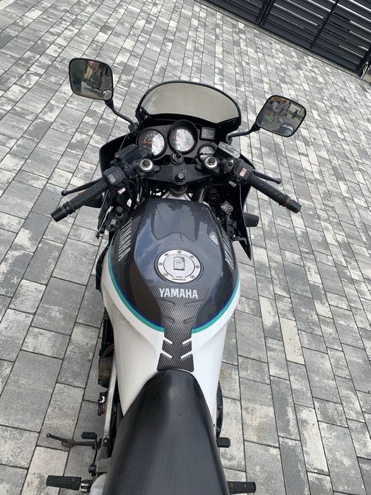 Продам Yamaha Fz750