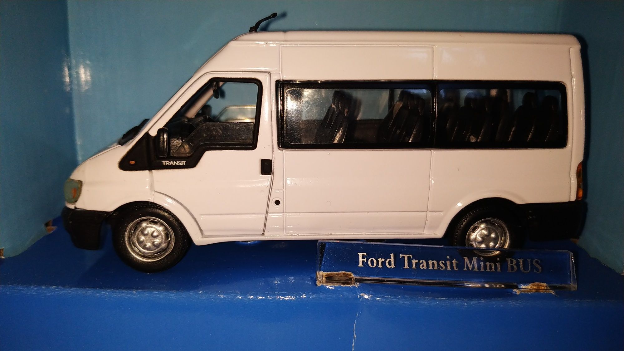Модель форд Транзит модель 1:43