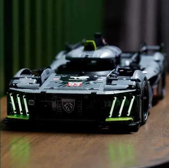 Конструктор PEUGEOT 9x8 з 1775 деталей, схожий на Lego
