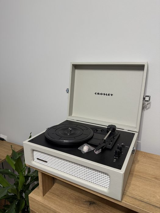 Вініловий програвач Crosley Voyager (Dune)