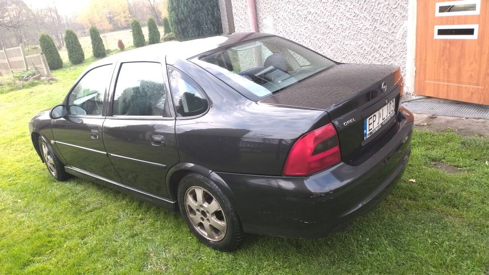Opel Vectra b 1.6.16v 2001rok