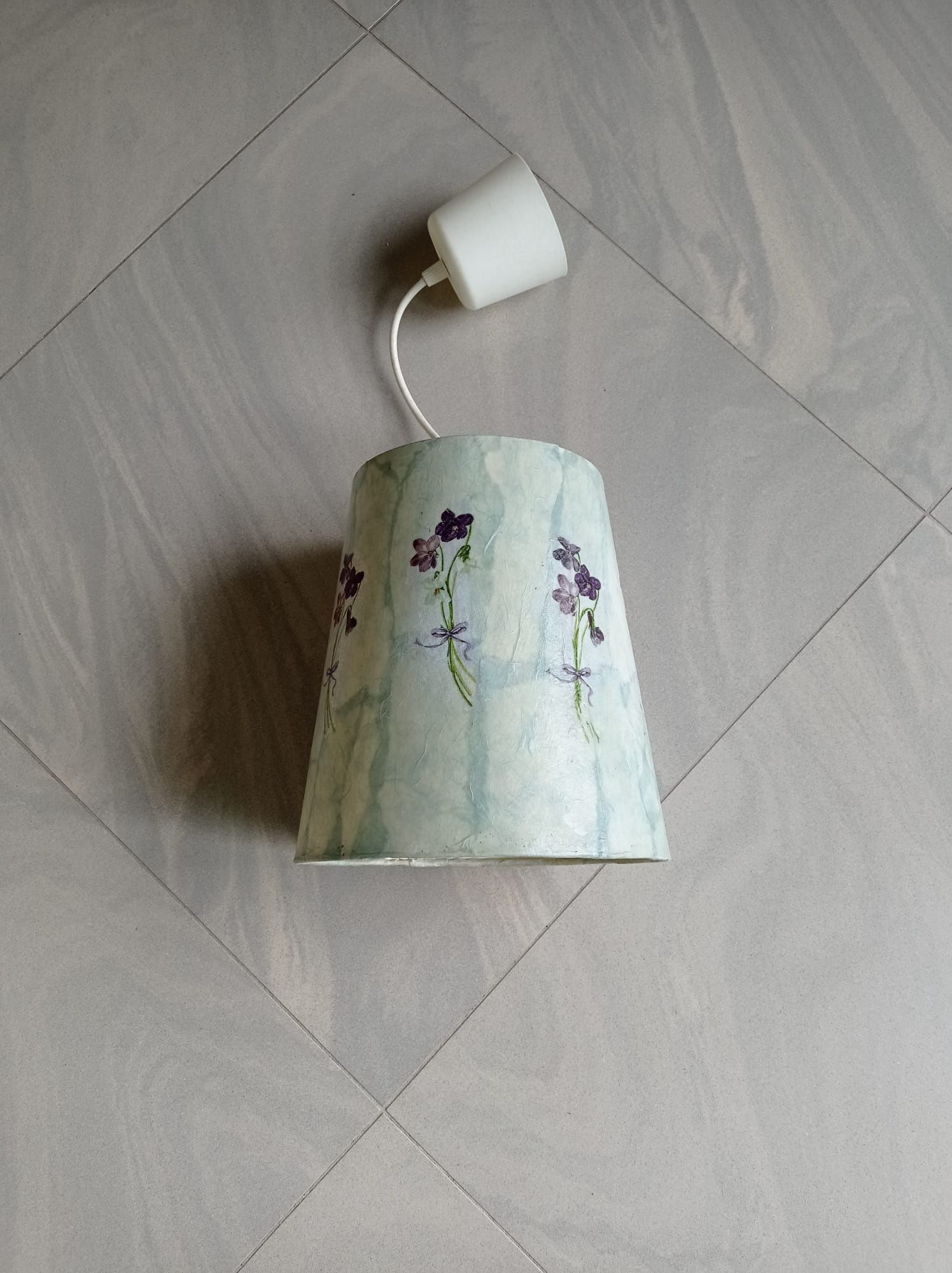 Sprzedam lampę wiszącą decoupage