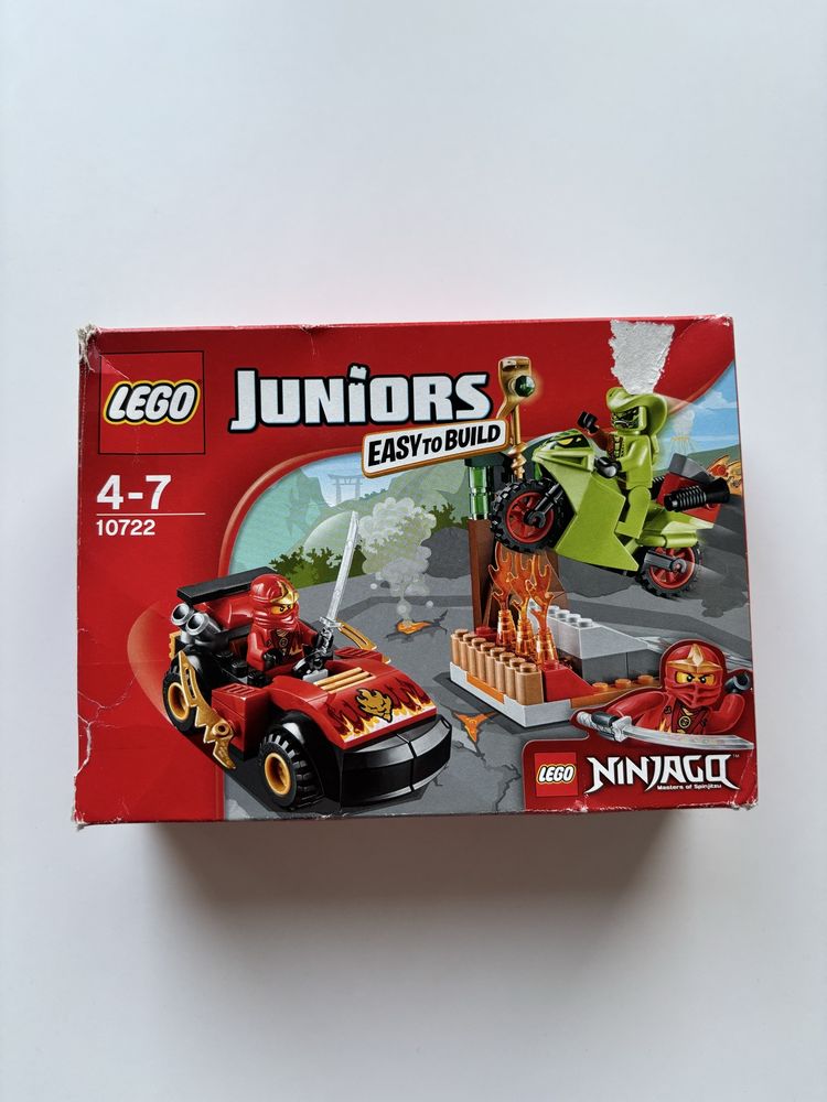 LEGO Juniors 10722, Starcie z wężem