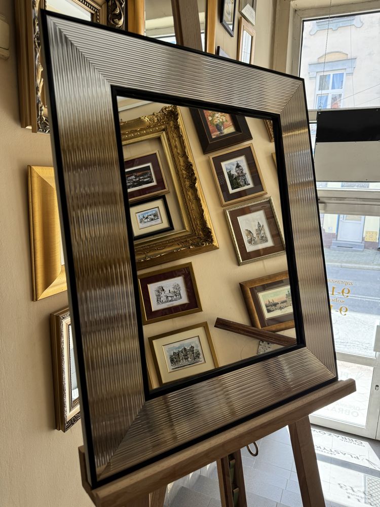 Lustro Glamour w ozdobnej ramie 49,5x60