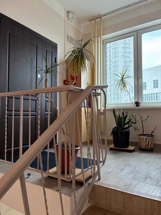 Окремий кабінет 11 м² на Оболонській набережній, 1