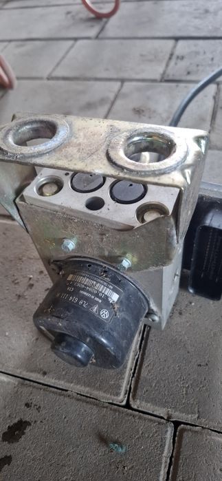Блок ABS ESP VW туарег aydi Q7 порш каєн  7L0614111H ,7L0907379G