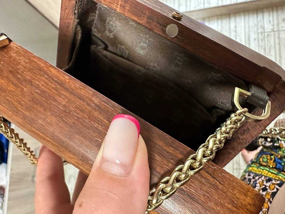 Продам Massimo Dutti клатч