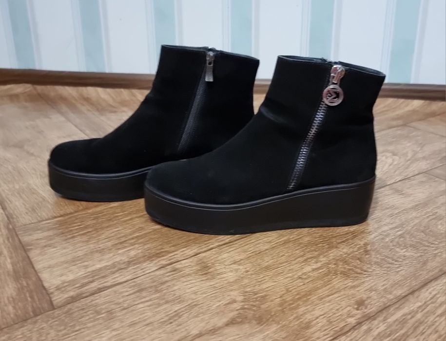 Замшевые ботиночки. Торг