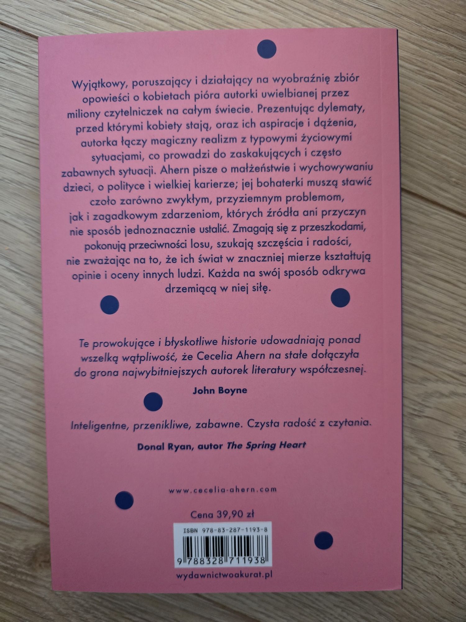 Głos Cecelia Ahern