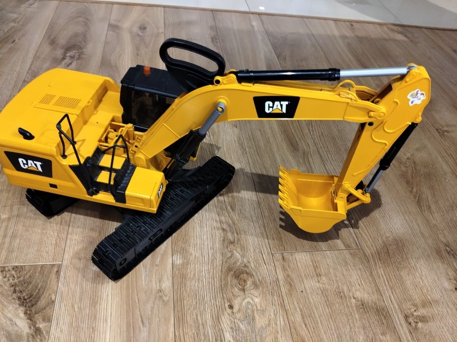 Bruder, CAT, koparka czerpakowa, duża, na gąsienicach