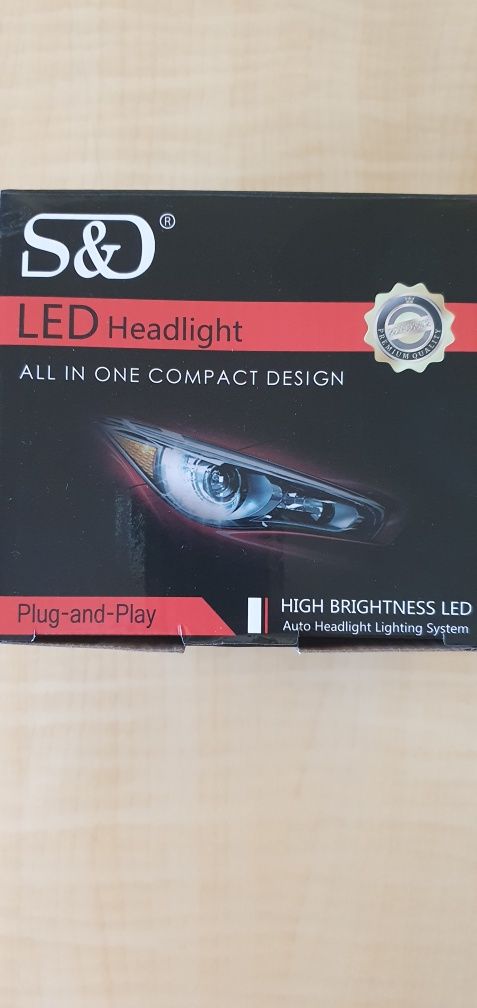 LED автолампы Н4 две штуки
