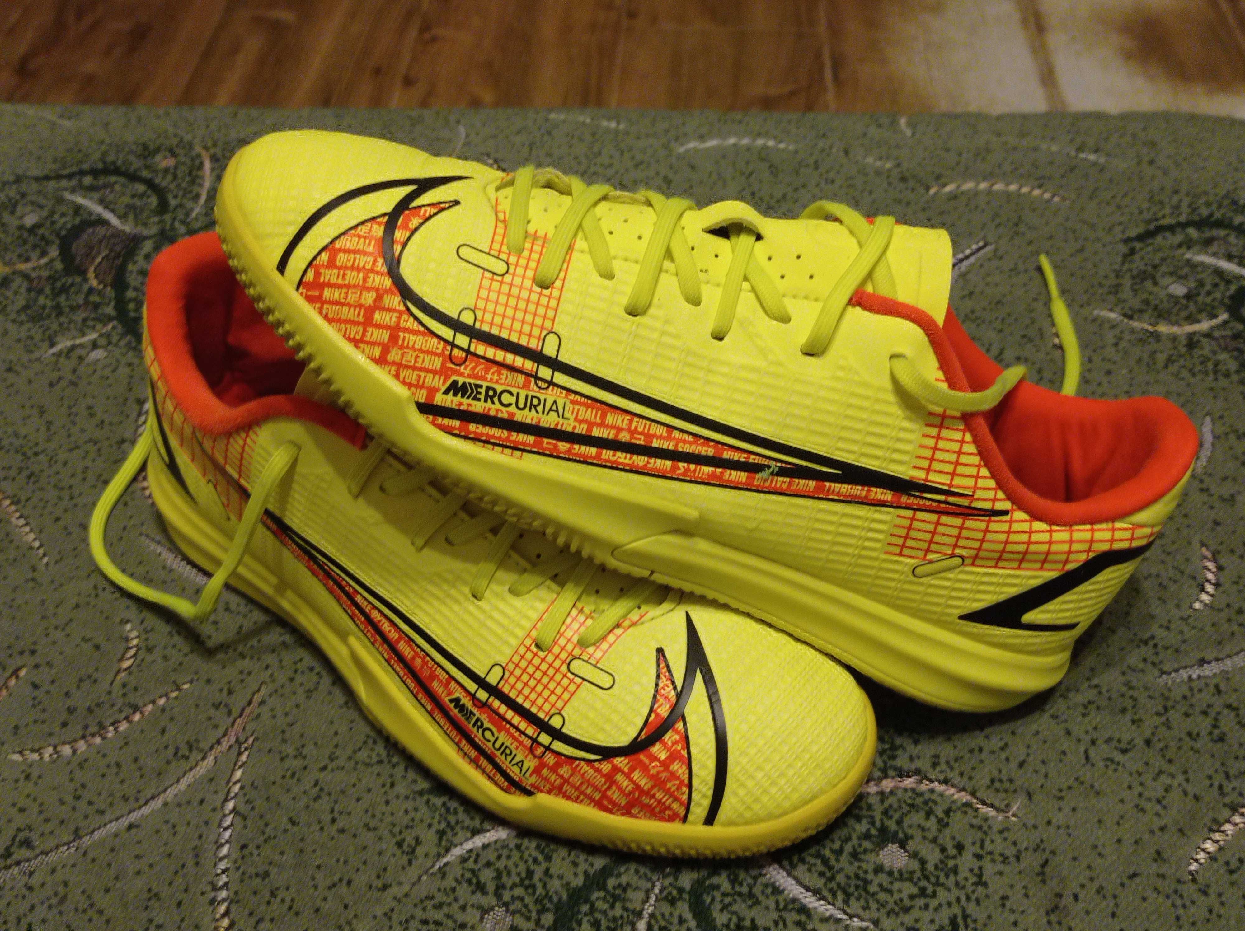 Футзалки Nike Mercurial (оригинал)фирменные размер-37,5 стелька-23,5см