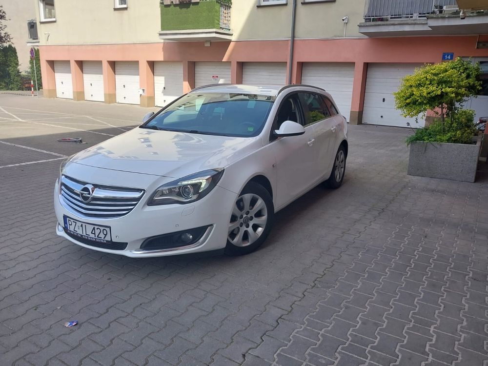 Samochod Opel insignia