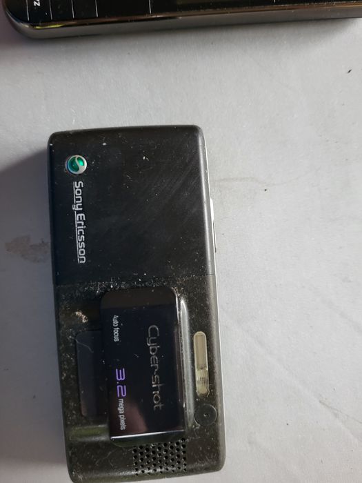 Sprzedam 2 telefony że zdjęcia (Stan nieznany)