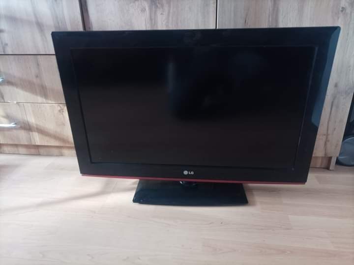 Sprzedam telewizor LG 32LD350