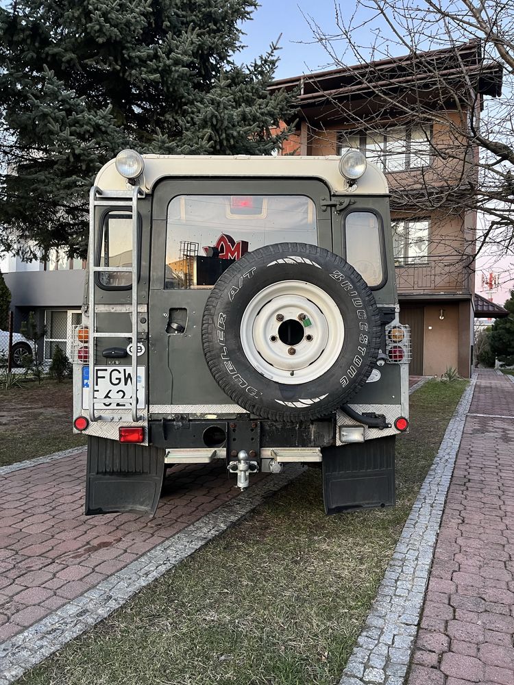 Land Rover Seria 3, Series 3, Defender