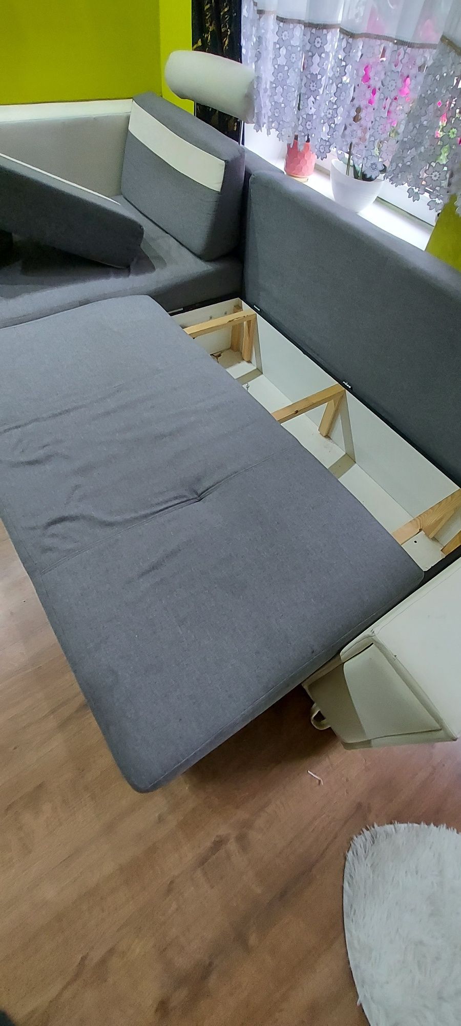 Sprzedam narożnik z funkcją spania