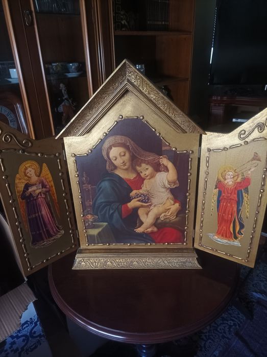 Nicho religioso em muito bom estado